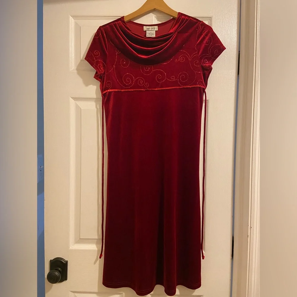 Dress - Picture 1 of 8